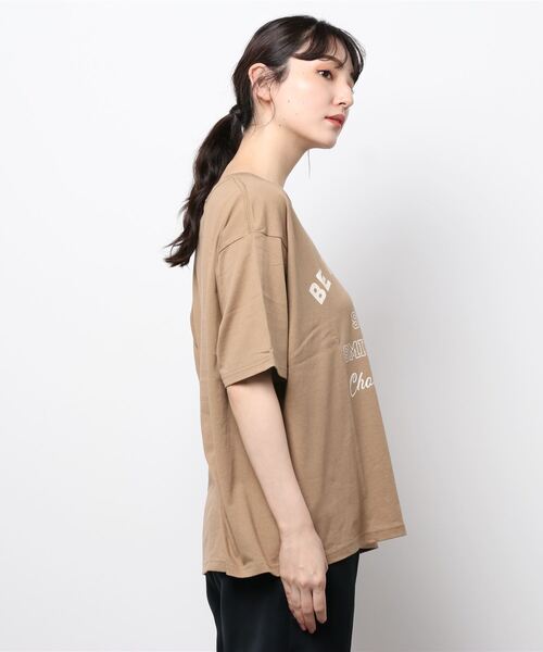 Samansa Mos2（サマンサ モスモス）の「アーチロゴプリントTシャツ（Tシャツ/カットソー・レディース・ブラック/ベージュ/オフホワイト/ブルー/ボルドー・ﾌﾘ-）」の7枚目の写真