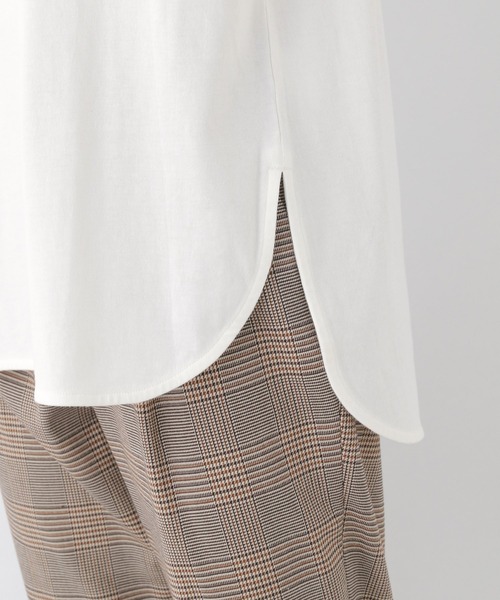 LEPSIM（レプシィム）の「【選べる丈シリーズ】ラウンドヘムレイヤードロンT　957316（Tシャツ/カットソー・レディース・ブラック/オフホワイト/ホワイト×ブラック/ブラック×ホワイト/グレイッシュベージュ・FREE/TALL）」の20枚目の写真