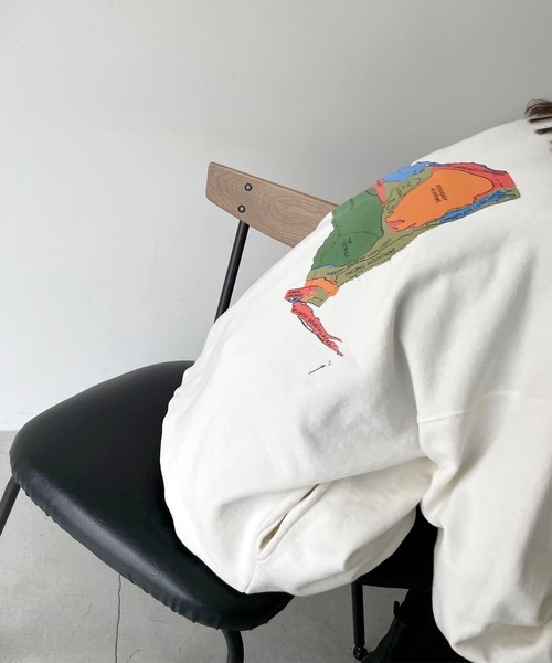 CANAL JEAN（キャナルジーン）の「via j(ヴィアジェイ) "NY MAP"裏毛トレーナー（スウェット・レディース・ホワイト/チャコールグレー/ヘザーグレー・ONE SIZE）」の17枚目の写真