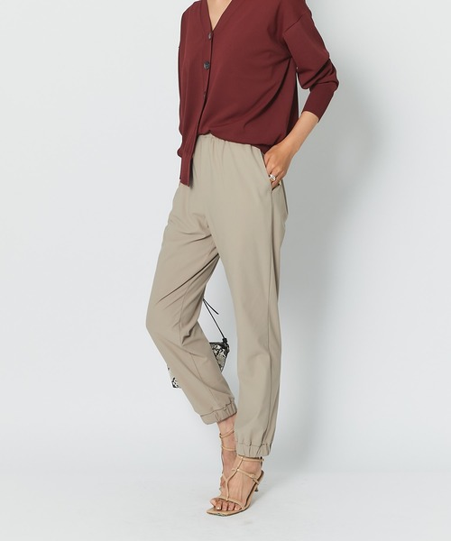 RIVE DROITE(リヴドロワ)の「上質な大人カジュアルが叶う ドロストジョガーパンツ(その他パンツ・レディース・ベージュ/ボルドー/ブラック・36/38)」の10枚目の写真