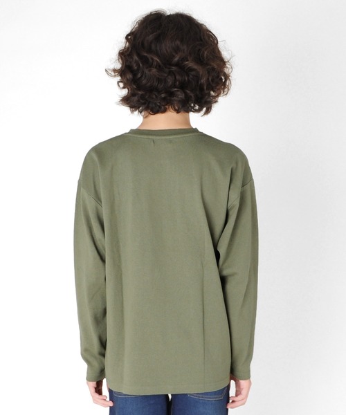 GLAZOS(グラソス)の「厚手天竺・ドロップショルダーワッペン付きポケット長袖Tシャツ(Tシャツ/カットソー・キッズ・ホワイト/チャコールグレー/カーキ・130cm/140cm/150cm/160cm/170cm)」の7枚目の写真