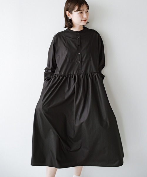 haco!(ハコ)の「体形隠して気分も上がる!全女子のオシャレの味方 たっぷりギャザーのシャツワンピース by que made me(シャツワンピース・レディース・マスタード/ブラック・SMALL/LARGE/X-LARGE/MEDIUM)」の5枚目の写真