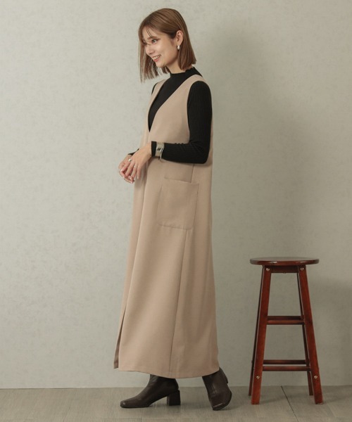 La-gemme（ラジェム）の「センタースリットジャンパースカート（ワンピース・レディース・ブラック/ベージュ/ブラウン/グリーン/マスタード・フリー/C）」の3枚目の写真