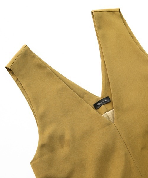 La-gemme（ラジェム）の「センタースリットジャンパースカート（ワンピース・レディース・ブラック/ベージュ/ブラウン/グリーン/マスタード・フリー/C）」の9枚目の写真