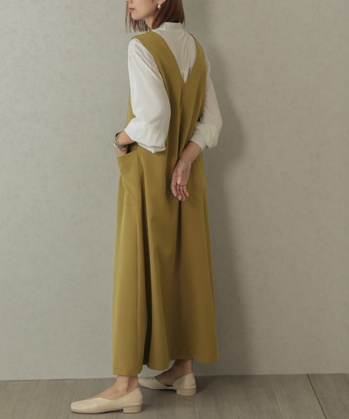 La-gemme（ラジェム）の「センタースリットジャンパースカート（ワンピース・レディース・ブラック/ベージュ/ブラウン/グリーン/マスタード・フリー/C）」の11枚目の写真