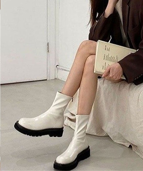 SUGAR BISKET(シュガービスケット)の「バックファスナー厚底ショートブーツ(ブーツ・レディース・ホワイト/ブラック・38/39/35/36/37)」の11枚目の写真