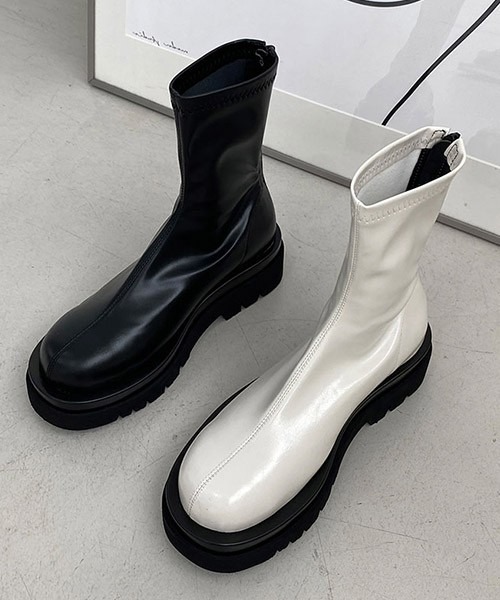 SUGAR BISKET(シュガービスケット)の「バックファスナー厚底ショートブーツ(ブーツ・レディース・ホワイト/ブラック・38/39/35/36/37)」の21枚目の写真