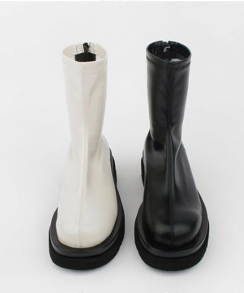 SUGAR BISKET(シュガービスケット)の「バックファスナー厚底ショートブーツ(ブーツ・レディース・ホワイト/ブラック・38/39/35/36/37)」の22枚目の写真