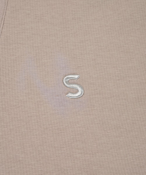 SUPERTHANKS（スーパーサンクス）の「リブ カットソー 刺繍ポイント スキッパーシャツ ビッグシルエット ■セットアップ対応■(ユニセックス)（Tシャツ/カットソー・メンズ・ホワイト/ライトベージュ/サックスブルー/ブラック・M/L/S）」の12枚目の写真