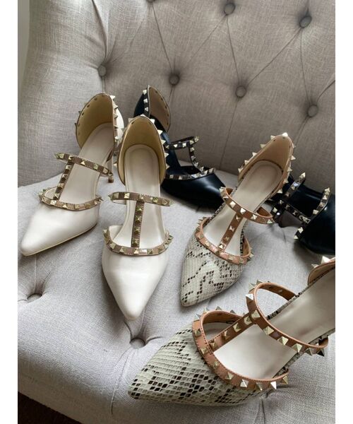 RESEXXY(リゼクシー)の「スタッズピンヒールパンプス(パンプス・レディース・アイボリー/ブラック/その他1・SMALL/MEDIUM/LARGE)」の4枚目の写真