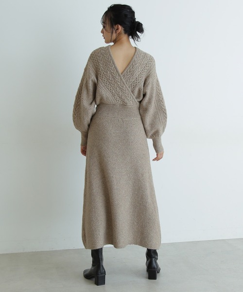 FREE'S MART(フリーズマート)の「◆前後2Wayケーブルカシュクールニットワンピース(ワンピース・レディース・ホワイト/ブラウン/ピンク・FREE)」の4枚目の写真