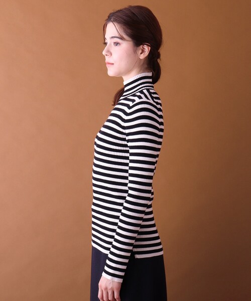 DRESSTERIOR（ドレステリア）の「◆リブハイゲージニット（ニット/セーター・レディース・パープル系/チャコールグレー/オフホワイト/ブラック系2・38/36）」の7枚目の写真