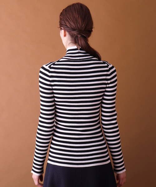 DRESSTERIOR（ドレステリア）の「◆リブハイゲージニット（ニット/セーター・レディース・パープル系/チャコールグレー/オフホワイト/ブラック系2・38/36）」の8枚目の写真