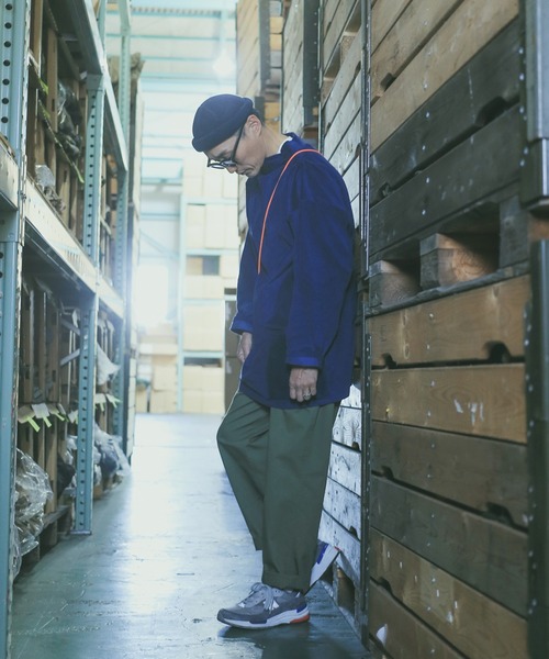 WAIPER.inc(ワイパーインク)の「NEWLYN-C CORDUROY SMOCK ROUND NECK(シャツ/ブラウス・メンズ・ブラック/ネイビー/ブラウン/タン・M/L/XL)」の16枚目の写真