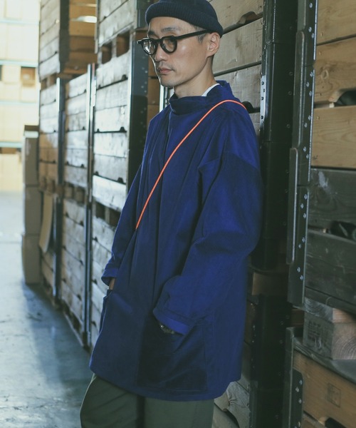 WAIPER.inc(ワイパーインク)の「NEWLYN-C CORDUROY SMOCK ROUND NECK(シャツ/ブラウス・メンズ・ブラック/ネイビー/ブラウン/タン・M/L/XL)」の11枚目の写真