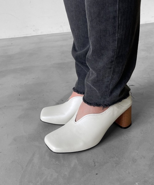 Solace(ソレイス)の「スクエアトゥVカットパンプス(パンプス・レディース・ブラック/グリーン/アイボリー・LL/M/L)」の8枚目の写真