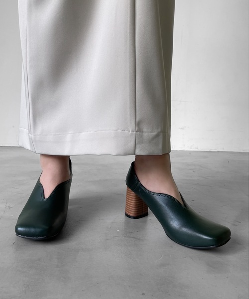 Solace(ソレイス)の「スクエアトゥVカットパンプス(パンプス・レディース・ブラック/グリーン/アイボリー・LL/M/L)」の9枚目の写真