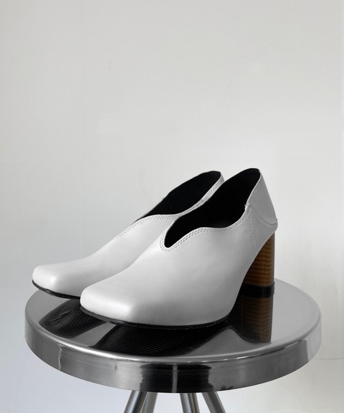 Solace(ソレイス)の「スクエアトゥVカットパンプス(パンプス・レディース・ブラック/グリーン/アイボリー・LL/M/L)」の18枚目の写真