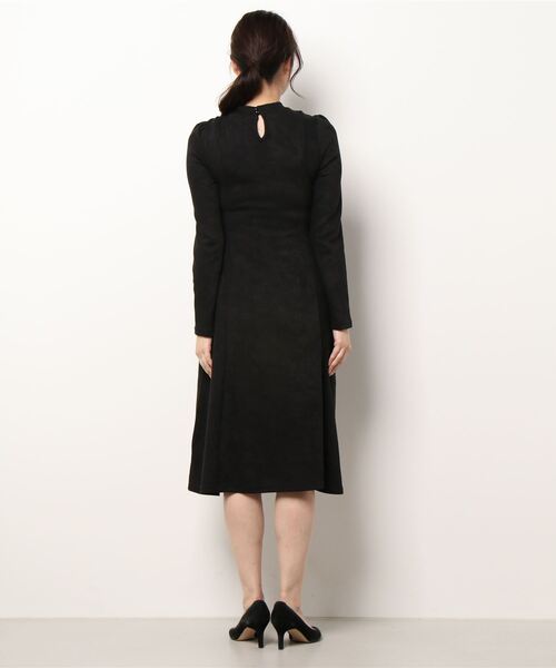 ANDGEEBEE（アンジービー）の「フロントオープンカットワンピ（ワンピース・レディース・ブラック/ネイビー・MEDIUM）」の3枚目の写真