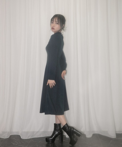 ANDGEEBEE（アンジービー）の「フロントオープンカットワンピ（ワンピース・レディース・ブラック/ネイビー・MEDIUM）」の5枚目の写真