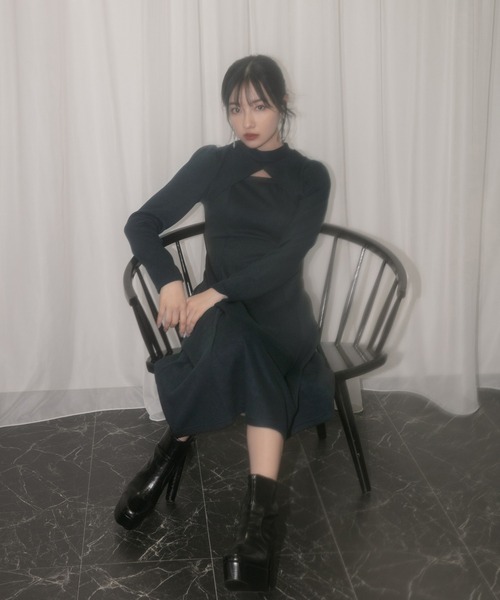 ANDGEEBEE（アンジービー）の「フロントオープンカットワンピ（ワンピース・レディース・ブラック/ネイビー・MEDIUM）」の8枚目の写真