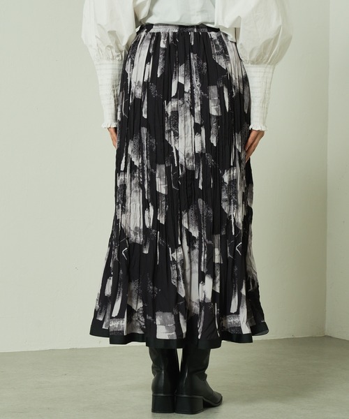 Lui's（ルイス）の「アートプリントプリーツスカート（スカート・レディース・ブラック/アイボリー・FREE）」の8枚目の写真