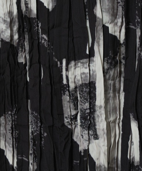 Lui's（ルイス）の「アートプリントプリーツスカート（スカート・レディース・ブラック/アイボリー・FREE）」の12枚目の写真