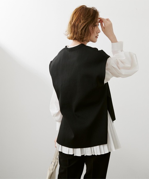 UR'S(ユアーズ)の「Vネックニットベスト(ベスト・レディース・ネイビー/ブラック/アイボリー・M/S/L)」の12枚目の写真