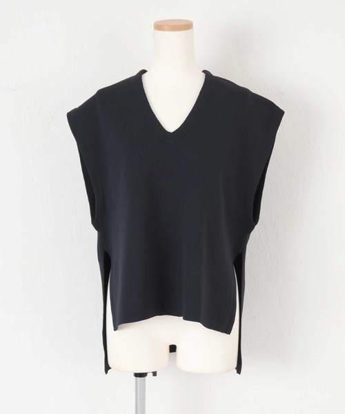 UR'S(ユアーズ)の「Vネックニットベスト(ベスト・レディース・ネイビー/ブラック/アイボリー・M/S/L)」の15枚目の写真