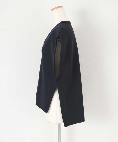 UR'S(ユアーズ)の「Vネックニットベスト(ベスト・レディース・ネイビー/ブラック/アイボリー・M/S/L)」の16枚目の写真