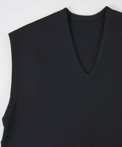 UR'S(ユアーズ)の「Vネックニットベスト(ベスト・レディース・ネイビー/ブラック/アイボリー・M/S/L)」の18枚目の写真