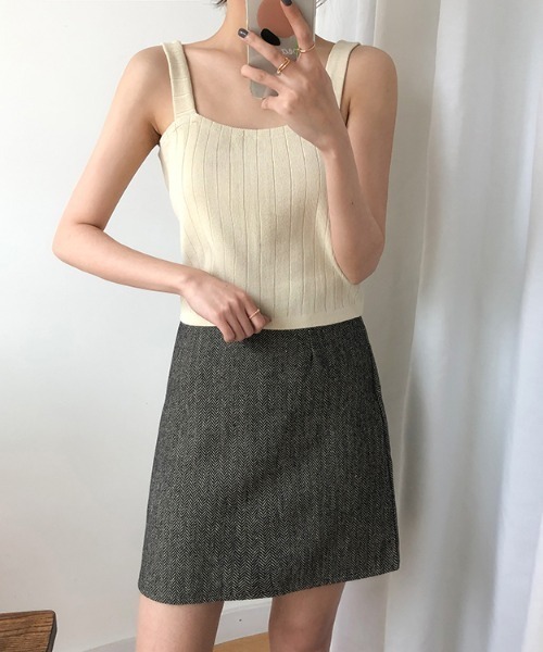 yuue' ( wear )（ユーイ）の「シンプルリブニットタンクトップ（タンクトップ・レディース・ホワイト/ブラック/カーキ/ライトベージュ・FREE）」の6枚目の写真