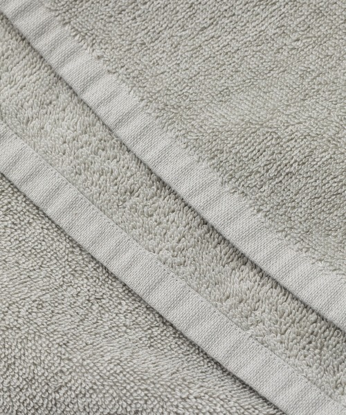 OMNES（オムネス）の「FLUFFY TOWEL バスタオルセット (2枚組)（タオル・レディース・ホワイト/ベージュ/ブラウン/グレー/カーキ/ブルーグレー/ホワイト系その他/チャコール/ホワイト系その他2/ネイビー/アイボリー/ピンク・FREE）」の14枚目の写真