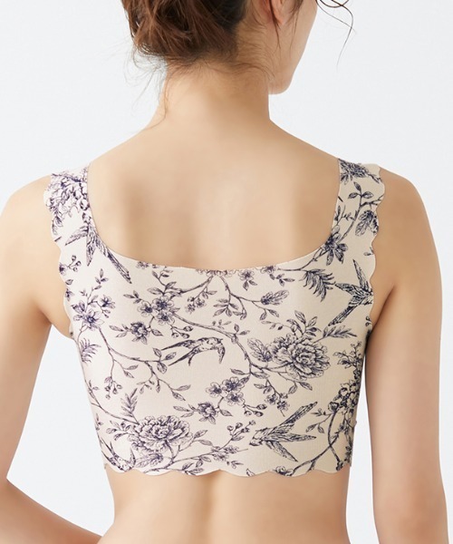 Tuche(トゥシェ)の「Tuche/トゥシェ 縫い目が無くて低刺激 ナイトブラ 保湿加工付き(ナイトブラ・レディース・ベージュ系その他/ライトピンク/グレー系その他/クリーム/ライトブラウン/グレー系その他2/ライトブルー/イエロー系その他・MEDIUM/LARGE/X-LARGE)」の14枚目の写真