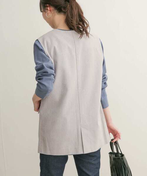 URBAN RESEARCH DOORS（アーバンリサーチドアーズ）の「コットンノーカラーベスト（ベスト・レディース・グレー系その他/ベージュ系その他・1）」の11枚目の写真