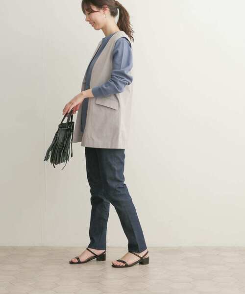 URBAN RESEARCH DOORS（アーバンリサーチドアーズ）の「コットンノーカラーベスト（ベスト・レディース・グレー系その他/ベージュ系その他・1）」の15枚目の写真