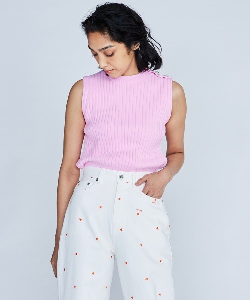 DOUBLE STANDARD CLOTHING(ダブルスタンダードクロージング)の「ビジューボタン付ノースリーブリブニット(ニット/セーター・レディース・オフホワイト/サックスブルー/ピンク・FREE)」の3枚目の写真