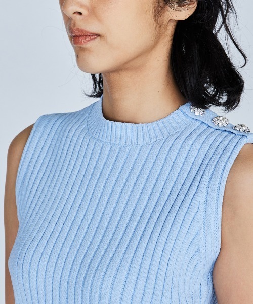 DOUBLE STANDARD CLOTHING(ダブルスタンダードクロージング)の「ビジューボタン付ノースリーブリブニット(ニット/セーター・レディース・オフホワイト/サックスブルー/ピンク・FREE)」の7枚目の写真