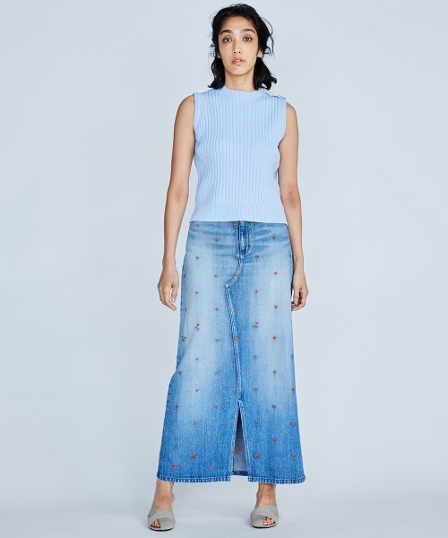 DOUBLE STANDARD CLOTHING(ダブルスタンダードクロージング)の「ビジューボタン付ノースリーブリブニット(ニット/セーター・レディース・オフホワイト/サックスブルー/ピンク・FREE)」の15枚目の写真