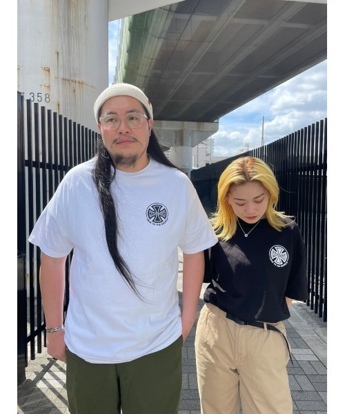 MANASTASH（マナスタッシュ）の「【直営店限定】MANASTASH/マナスタッシュ　BAR CROSS TEE バークロスティー　Tシャツ（Tシャツ/カットソー・メンズ・ホワイト/ブラック・MEDIUM/LARGE/X-LARGE）」の4枚目の写真