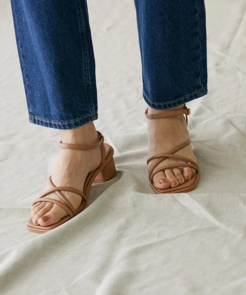 AMERICAN HOLIC（アメリカンホリック）の「スクエアトゥチューブストラップヒールサンダル（サンダル・レディース・ブラック/ベージュ/パープル/グリーン・S/M/L）」の3枚目の写真