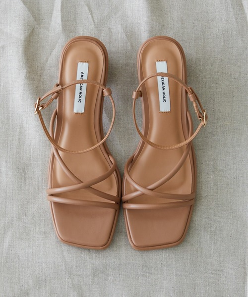 AMERICAN HOLIC（アメリカンホリック）の「スクエアトゥチューブストラップヒールサンダル（サンダル・レディース・ブラック/ベージュ/パープル/グリーン・S/M/L）」の5枚目の写真