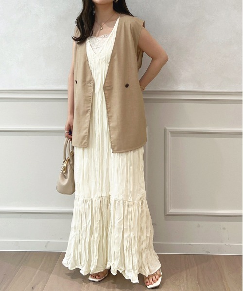 apres jour(アプレジュール)の「クリンクルキャミワンピース【ZOZOTOWN限定アイテム】(ワンピース・レディース・ブラック/アイボリー/ライトベージュ・X-LARGE/フリー)」の7枚目の写真