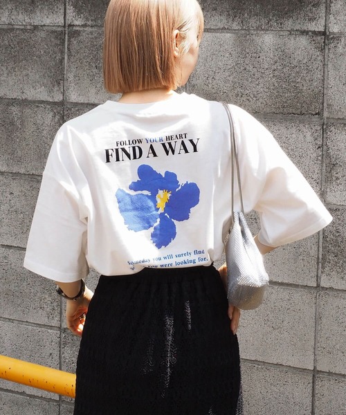tiptop(ティップトップ)の「フラワープリントT(Tシャツ/カットソー・レディース・ブラック/オフホワイト/ホワイト系その他/ブラック系その他・FREE)」の2枚目の写真