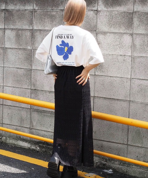 tiptop(ティップトップ)の「フラワープリントT(Tシャツ/カットソー・レディース・ブラック/オフホワイト/ホワイト系その他/ブラック系その他・FREE)」の8枚目の写真