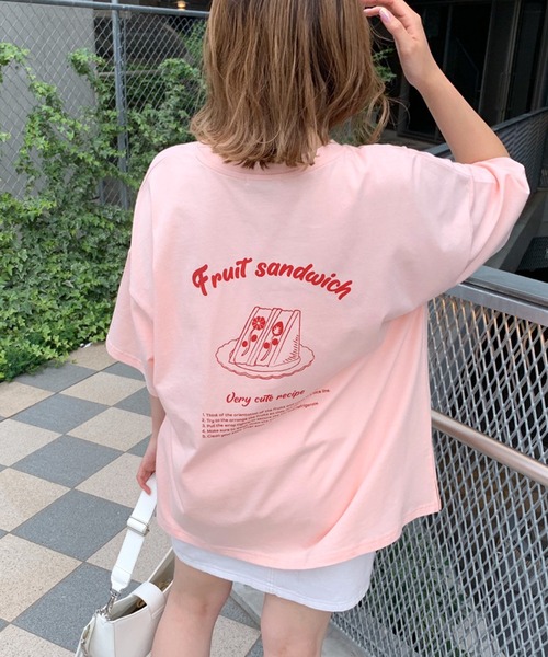 OLIVE des OLIVE（オリーブデオリーブ）の「フルーツサンドTシャツ（Tシャツ/カットソー・レディース・オフホワイト/ピンク/イエロー/スミクロ・FREE）」の4枚目の写真