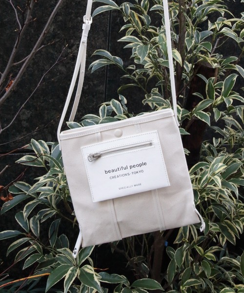beautiful people（ビューティフルピープル）の「beautiful people “LINING LOGO POCKET” ミニショルダーバック（ショルダーバッグ・レディース・ブラック/オフホワイト/グレー・FREE）」の12枚目の写真