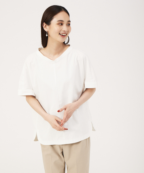 qualite（カリテ）の「撥水タフタTブラウス（シャツ/ブラウス・レディース・ホワイト/ライトブルー/マスタード/ネイビー・フリー）」の2枚目の写真