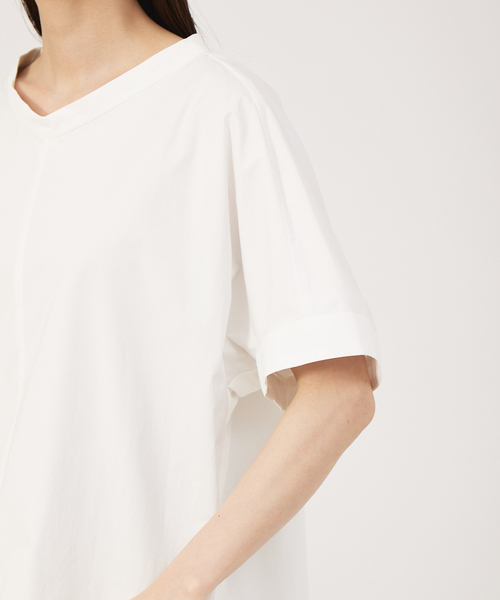 qualite（カリテ）の「撥水タフタTブラウス（シャツ/ブラウス・レディース・ホワイト/ライトブルー/マスタード/ネイビー・フリー）」の6枚目の写真