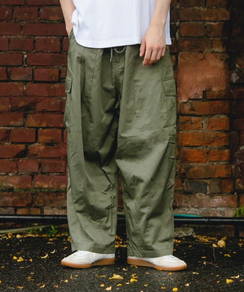 BROKEN BASE（ブロークンベース）の「カーゴポケットバルーンパンツ（カーゴパンツ・メンズ・ブラック/オリーブ・MEDIUM/LARGE）」の2枚目の写真